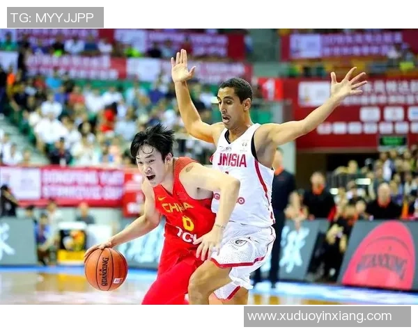 男篮蓝队迎战伊拉克全力争胜力求在国际赛场上展现实力与风采